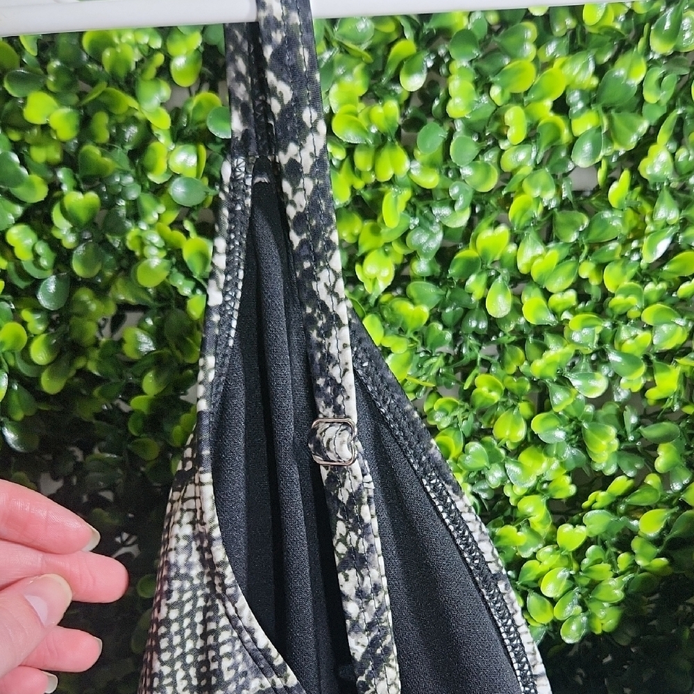 Jaclyn Smith Black and Gray Bustier Camisole Bikini Snake Akin Design Size 24W - Picture 9 of 11